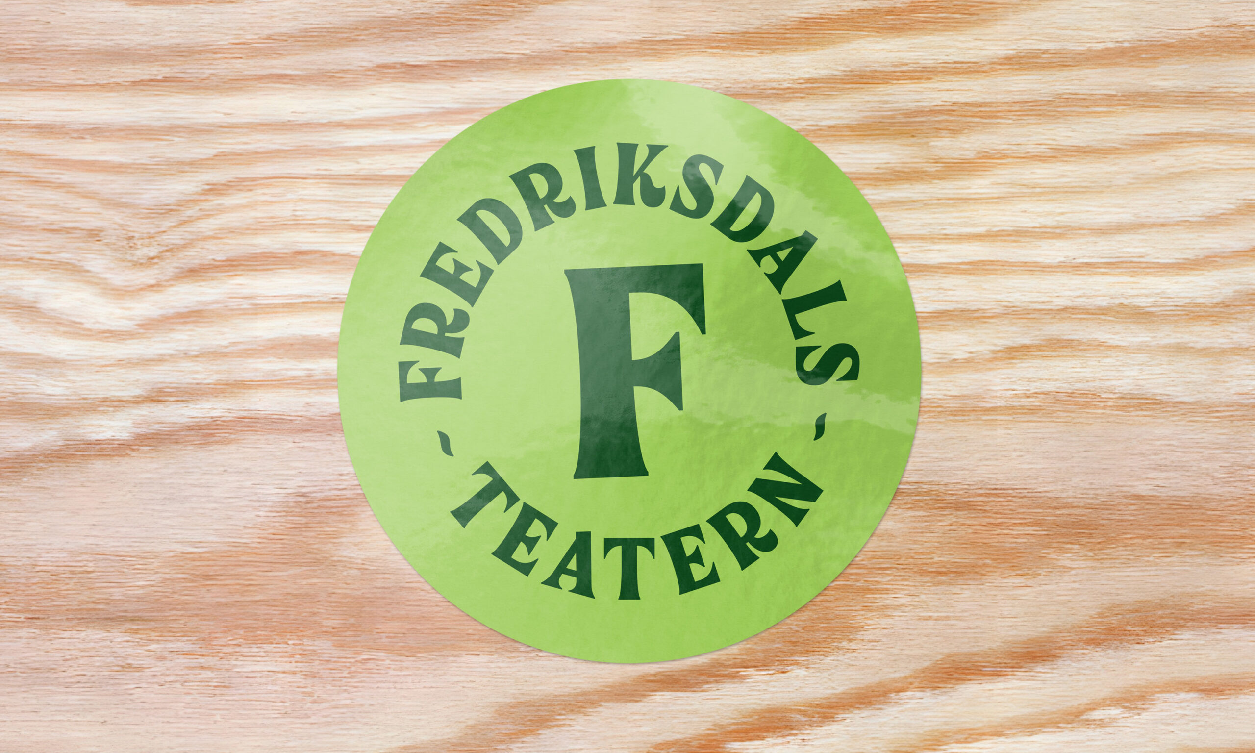 Fredriksdalsteatern-kolossal-Sticker